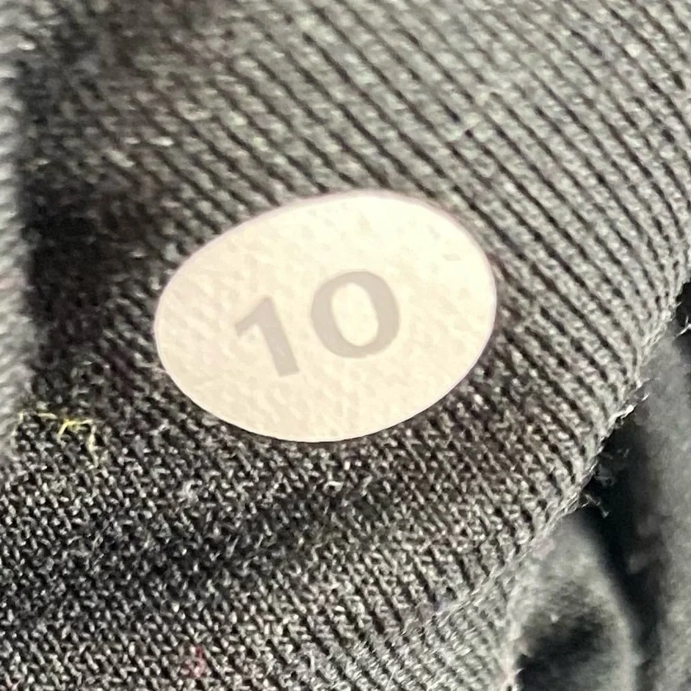Lululemon Studio Crop size 10 Black - Picture 15 of 16
